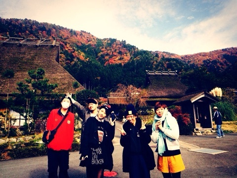 {E7DD9500-6B87-4846-B854-548BD9048AA3:01}