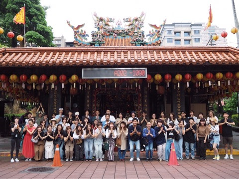 {DD4727FB-6999-424C-8EF4-95CBEED74C0D}